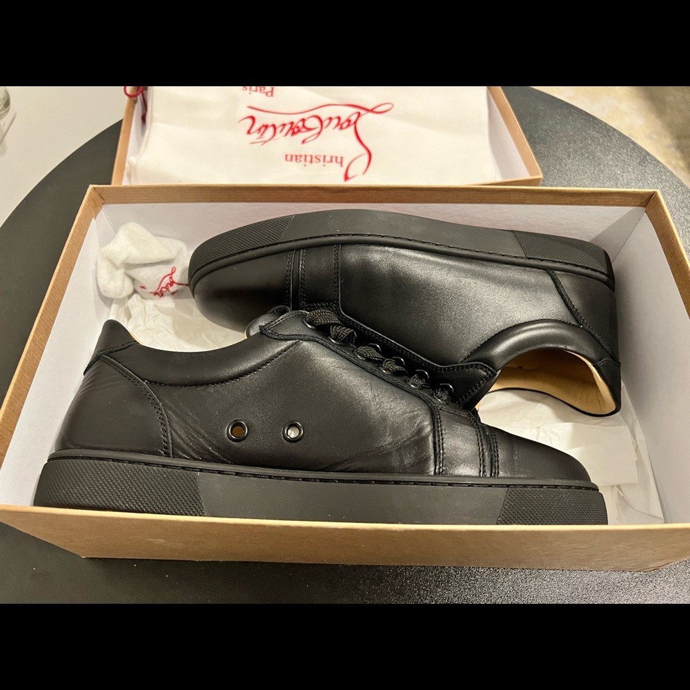 Christian Louboutin Vieira Flat in black size 8.5